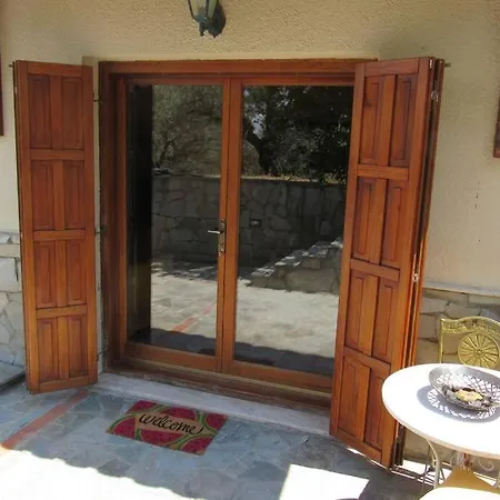 Christie'S Ground Floor Apartment By The Sea Kato Gatzea Exterior foto