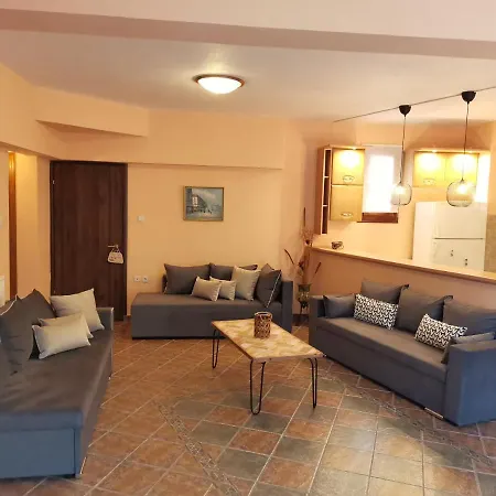 Christie'S Ground Floor Apartment By The Sea Kato Gatzea Exterior foto