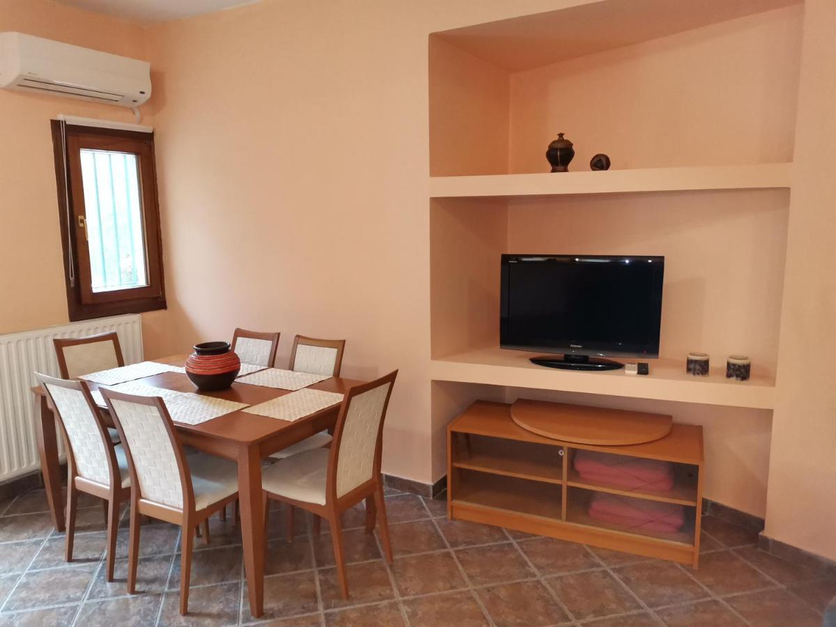 Ferienhaus Christie's Ground Floor By The Sea Kato Gatzea